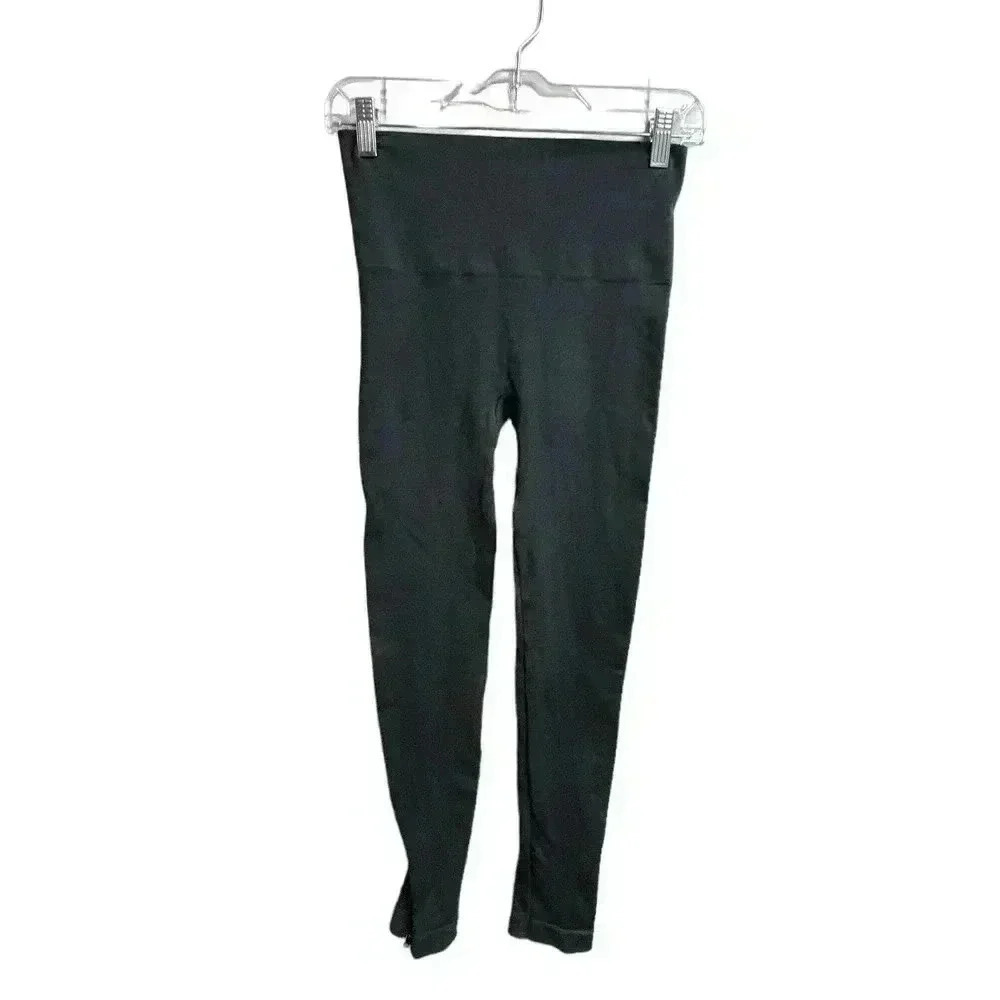 Spanx Black Seamless High Waisted Leggings with Ankle Zipper Size Medium